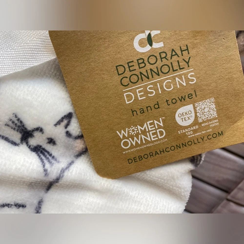 DC Designs ❤️ Cat pattern (2) Bath(2) Hand (2)Tip Towels set NWT